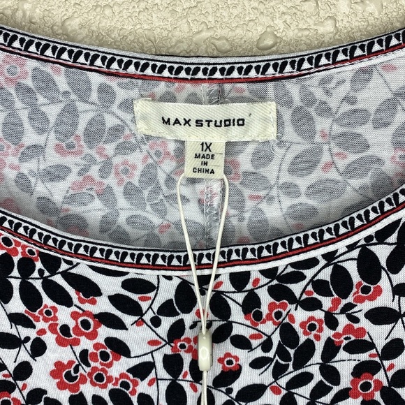Max Studio Floral Top NWT Size 1X - Picture 3 of 9